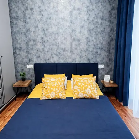 Hola Na Piotrkowskiej Apartman *